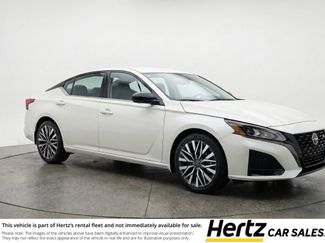 Used 2025 Nissan Altima 2.5 SV video 1