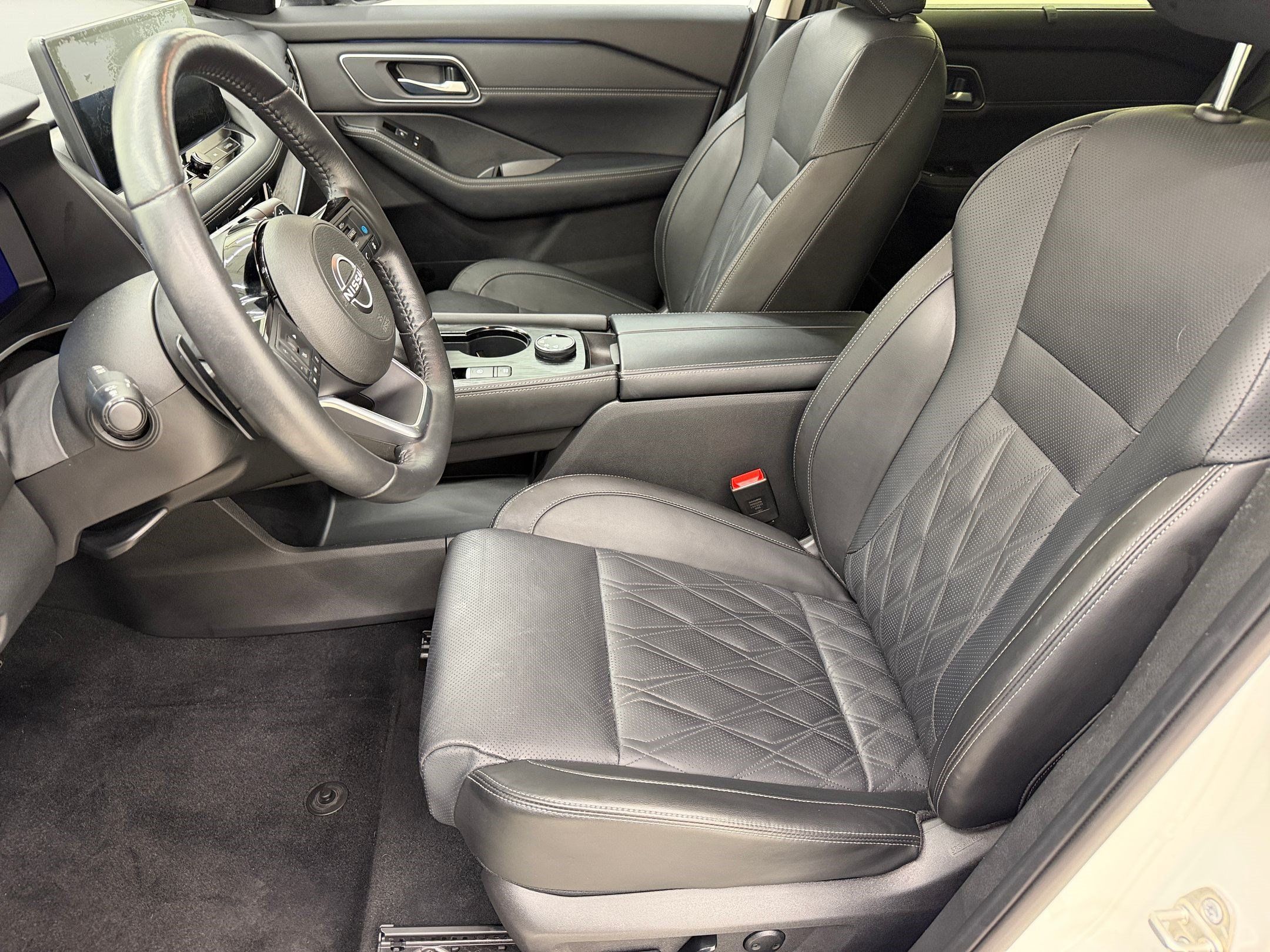 Used 2024 Nissan Rogue Platinum w/ Platinum Premium Package AWD/4WD image 5