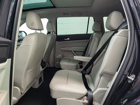 Used 2022 Volkswagen Atlas SE image 10