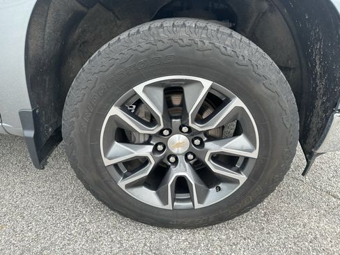 Certified 2023 Chevrolet Silverado 1500 LT AWD/4WD image 13