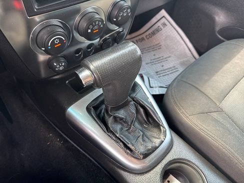 Used 2006 HUMMER H3 image 25