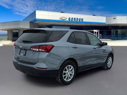 Used 2023 Chevrolet Equinox LS w/ LS Convenience Package image 8