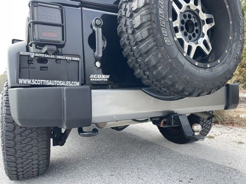 Used 2015 Jeep Wrangler Sport image 37
