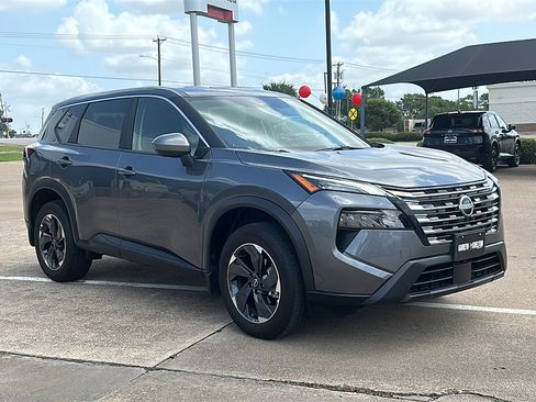 Certified 2025 Nissan Rogue SV image 10