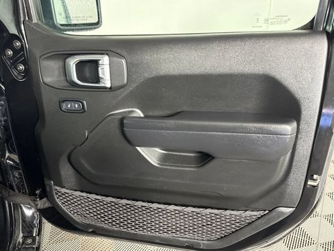 Used 2024 Jeep Wrangler Unlimited Sport AWD/4WD image 37