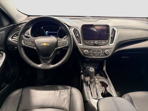 Used 2017 Chevrolet Malibu LT w/ Leather Package FWD image 22