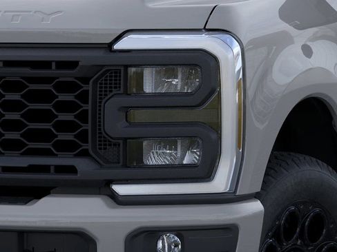 New 2025 Ford F350 XLT w/ Black Appearance Package AWD/4WD image 18