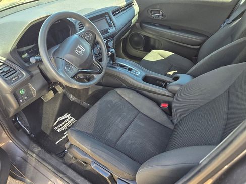 Used 2019 Honda HR-V LX image 25