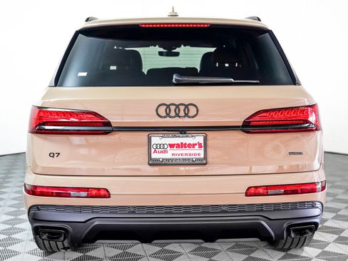 New 2025 Audi Q7 3.0T Prestige image 10