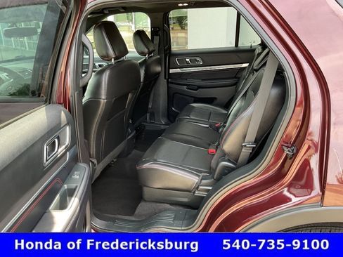 Used 2018 Ford Explorer Sport AWD/4WD image 28