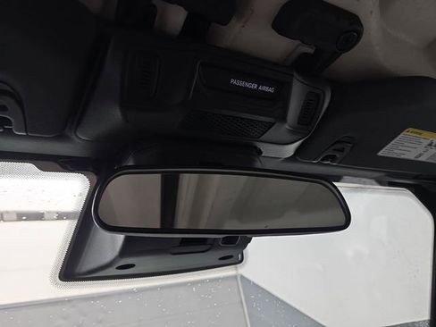 Used 2025 Jeep Wrangler Willys image 38