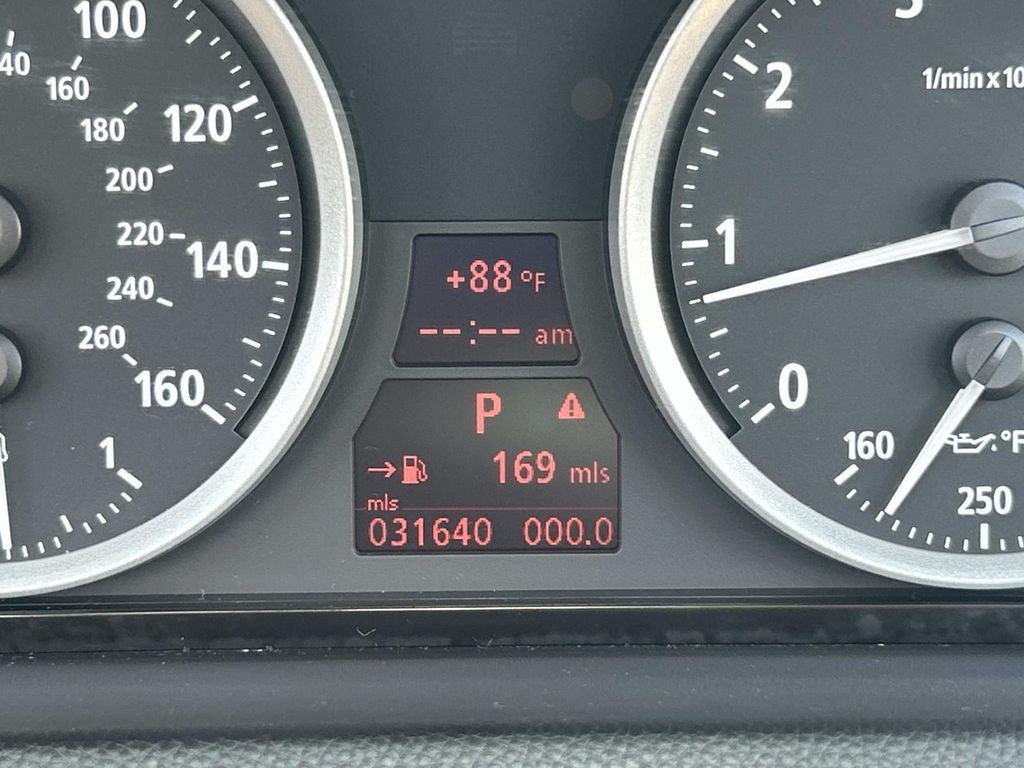 Used 2006 BMW 650i Convertible RWD image 36