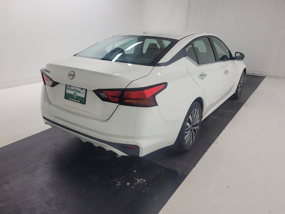 Used 2025 Nissan Altima 2.5 SV FWD image 9