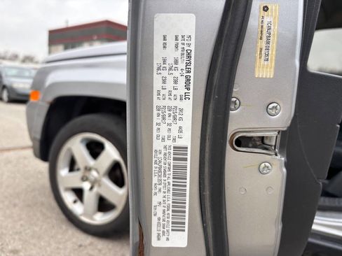 Used 2014 Jeep Patriot Sport image 17