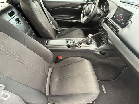 Used 2021 MAZDA MX-5 Miata Sport image 29