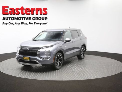 Used 2023 Mitsubishi Outlander SE AWD/4WD image 55