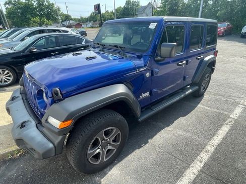 Used 2019 Jeep Wrangler Unlimited Sport S AWD/4WD image 2