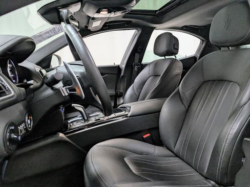 Used 2022 Maserati Ghibli Modena image 16