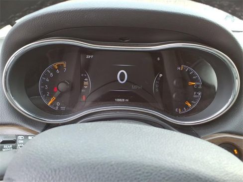 Used 2015 Jeep Grand Cherokee Limited image 17