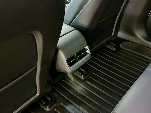 Used 2022 Tesla Model 3 Performance image 27