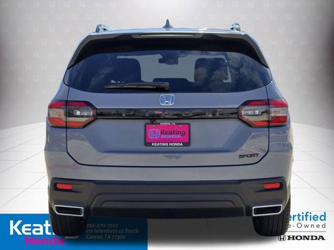 Certified 2025 Honda Pilot Sport image 7