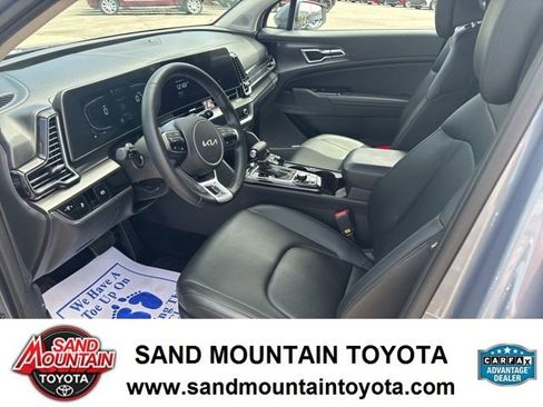 Used 2023 Kia Sportage EX AWD/4WD image 13