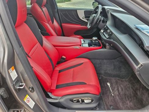 Used 2018 Lexus LS 500 F Sport w/ Accessory Package (Z2) image 22