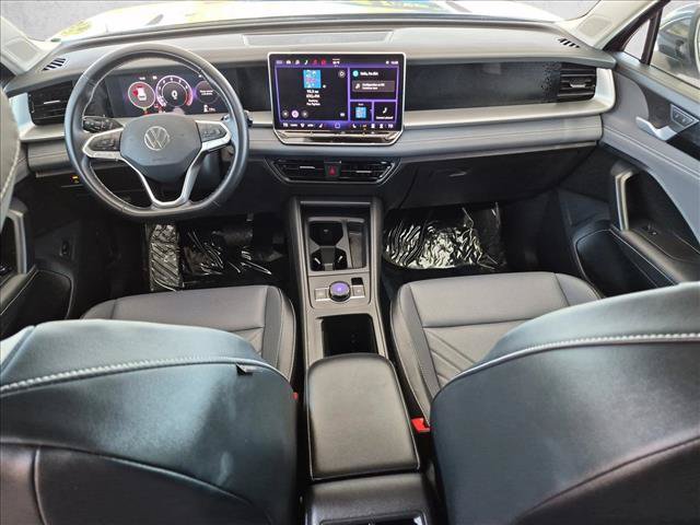 Used 2026 Volkswagen Tiguan SE FWD image 17