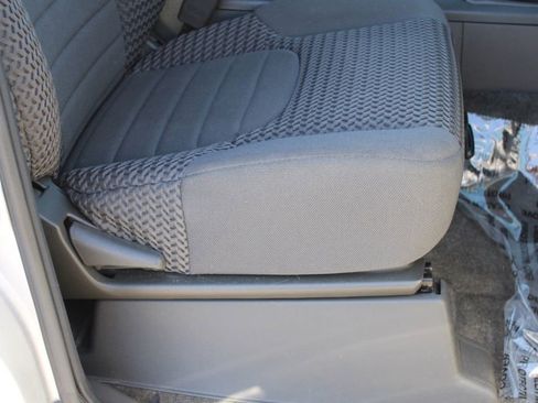 Used 2017 Nissan Frontier SV image 20