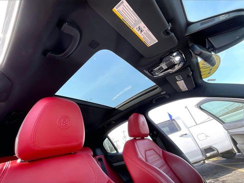 Used 2022 Alfa Romeo Stelvio Veloce image 21