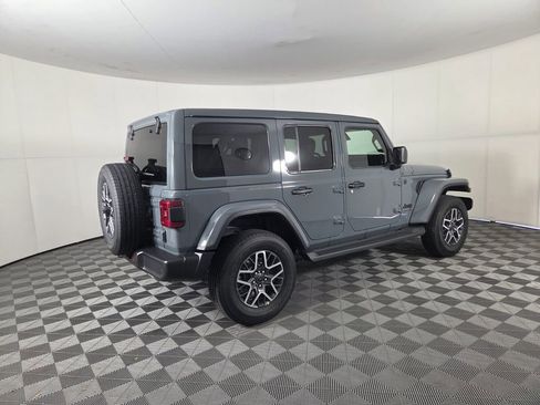 New 2026 Jeep Wrangler Unlimited Sahara AWD/4WD image 6