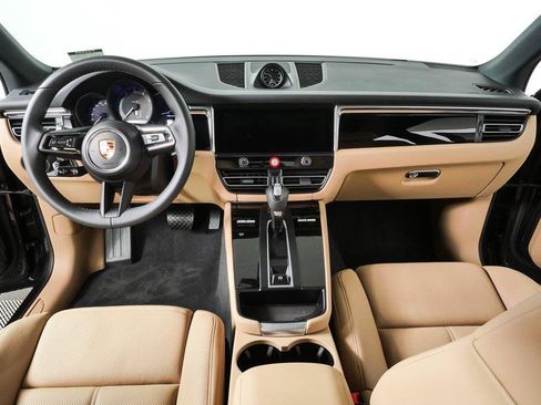 Certified 2026 Porsche Macan Turbo AWD/4WD image 19