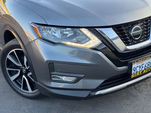 Used 2020 Nissan Rogue SL AWD/4WD image 2