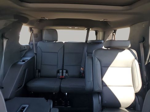 Used 2023 Chevrolet Tahoe Z71 w/ Luxury Package image 43