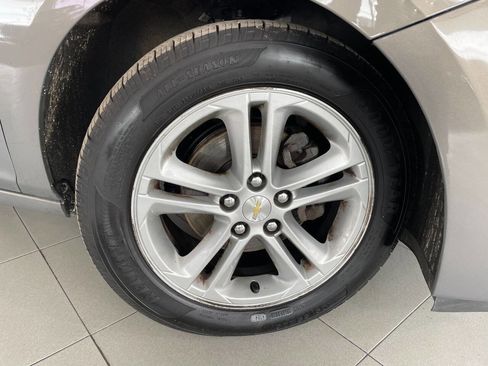 Used 2017 Chevrolet Cruze LT w/ Convenience Package image 9