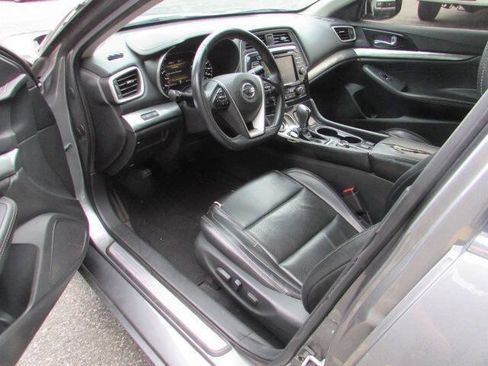 Used 2021 Nissan Maxima 3.5 SV w/ Floor Mat Group FWD image 13