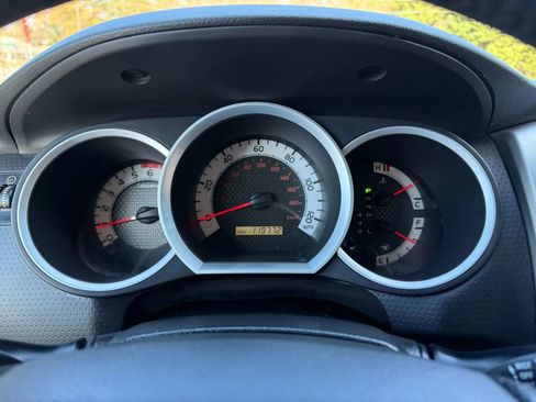 Used 2015 Toyota Tacoma PreRunner image 30