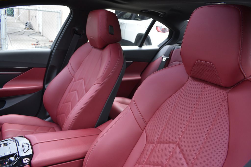 Used 2026 BMW 530i RWD image 10