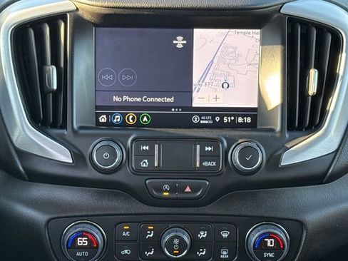 Used 2024 GMC Terrain SLE w/ Driver Convenience Package image 13