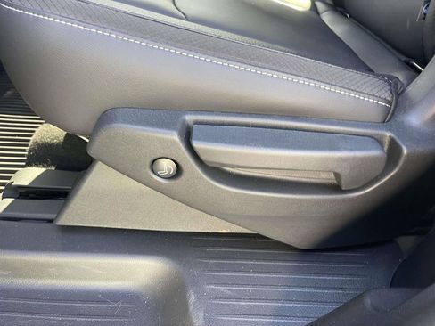 Used 2024 Nissan Pathfinder SL w/ SL Premium Package image 12