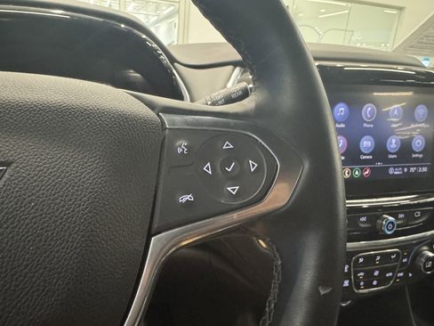 Used 2023 Chevrolet Traverse High Country image 17