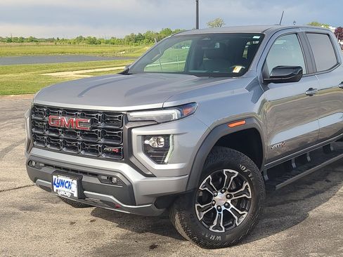 Used 2024 GMC Canyon AT4 w/ AT4 Premium Package AWD/4WD image 8