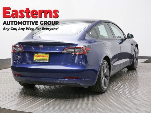 Used 2023 Tesla Model 3 Standard Range image 5