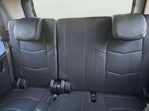 Used 2020 Cadillac Escalade Luxury image 68