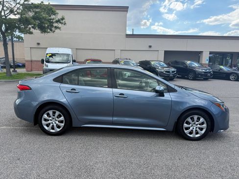 Used 2021 Toyota Corolla LE w/ Carpet Mat Package (TMS) FWD image 7