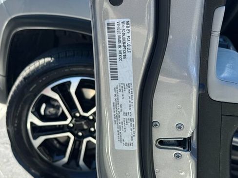 Certified 2023 Jeep Compass Limited AWD/4WD image 25