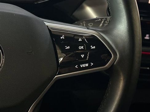 Used 2022 Volkswagen ID.4 Pro image 30