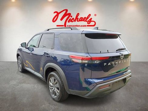 Used 2025 Nissan Pathfinder SV AWD/4WD image 4
