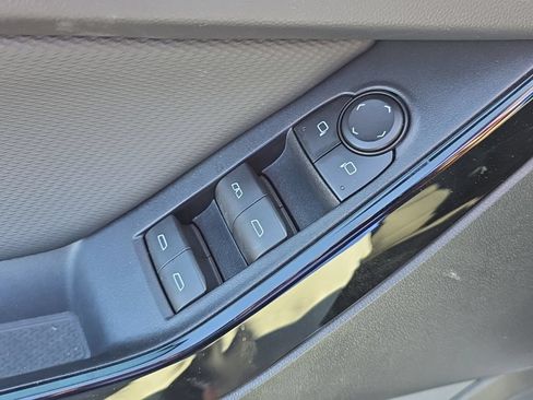 Used 2026 Chevrolet Equinox LT AWD/4WD image 21