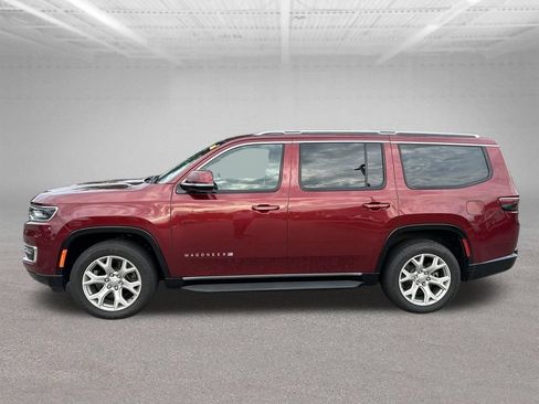Used 2022 Jeep Wagoneer Series II AWD/4WD image 2